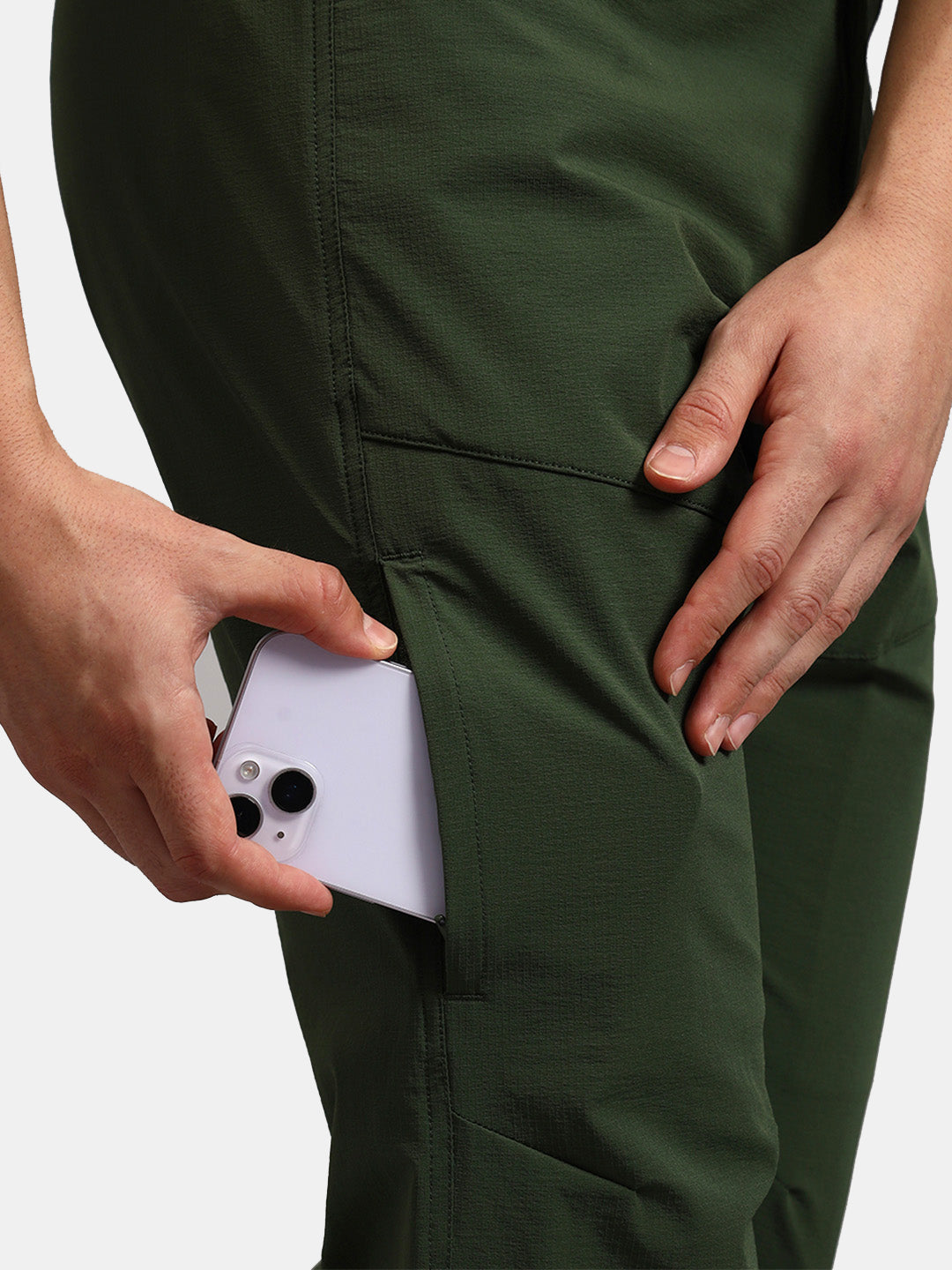 <strong>SMART STORAGE & CONVENIENCE</strong>